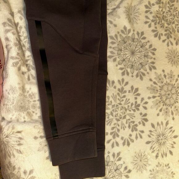 Men's alphalete gray joggers sz L - Picture 3 of 6